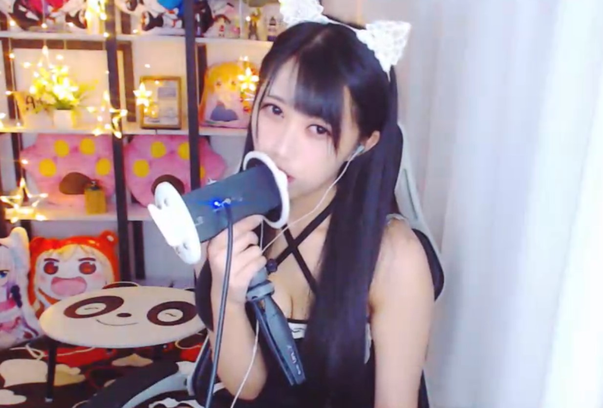 苏恩惠舔耳,asmr