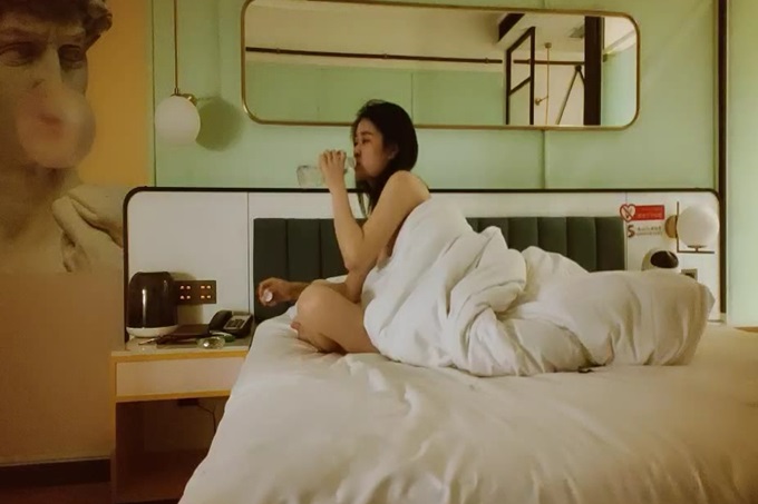 极品良家女神 长发飘飘 肤白貌美身材棒 深夜酒店相会 抽插不停呻吟不断精彩佳作