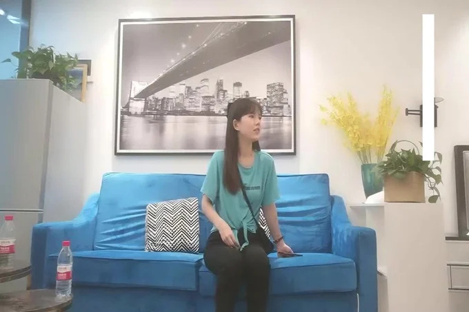 长相清纯极品蓝衣妹子,近距离特写口交上位骑坐大力猛操