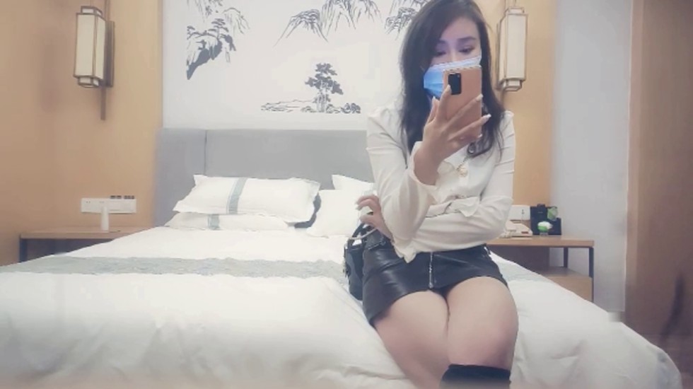 哥求求你别报警，我还是个学生要是报警我就完了 