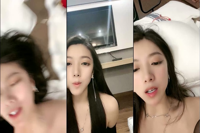 颜值性感美女回归!酒店炮友激情大战!抓起大屌插嘴,特写视角猛怼骚穴,骑乘位猛坐一插到底