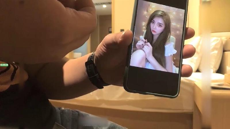 【阿飛探花】超清4K設備偷拍,苗條兼職良家小少婦,溫柔健談好似偷情