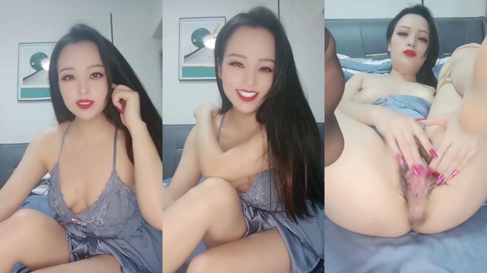 极品御姐的诱惑，全程露脸黑丝情趣，互动狼友撩骚不断，精彩又刺激，淫水把逼毛都湿透，道具抽插呻吟可射 