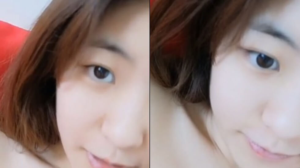 颜值不错短发萌妹子道具秀,全裸按摩器小道具抽插自慰出白浆,很是诱惑喜欢不要错过  