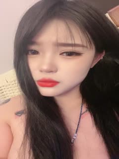 微胖女神露脸来袭,跟狼友互动撩骚精彩小秀,诱惑艳舞性感纹身,奶子比心精彩刺激,无毛白虎逼