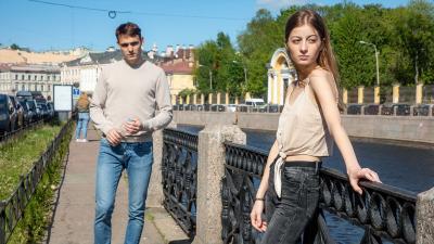 【原档首发】莉亚最终在布鲁克正确操弄她之前吮吸了他的鸡巴!