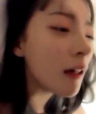 无套爆草极品美女,表情和叫声都堪称一流,不看后悔,更多真人直播佳威.