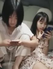 一男两女在车里呆了三个小时,他们都做了些什么?.