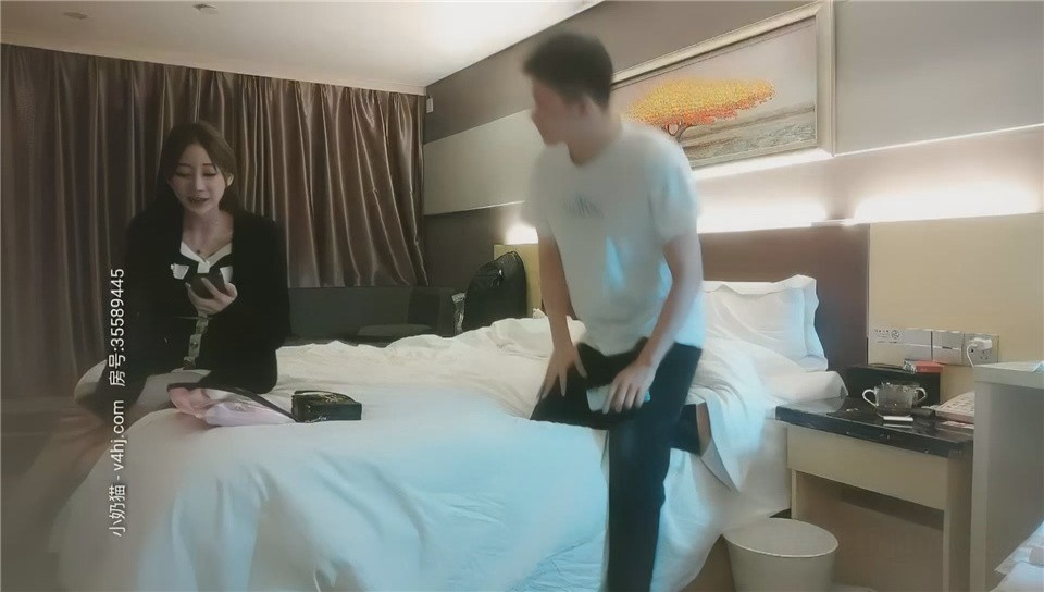 老李成名之战魔都大圈四五千一车模风骚魅惑人间尤物.